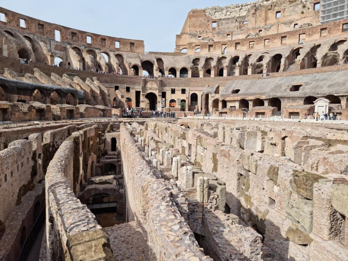 Vacanze Romane Colosseo Apartment المظهر الخارجي الصورة