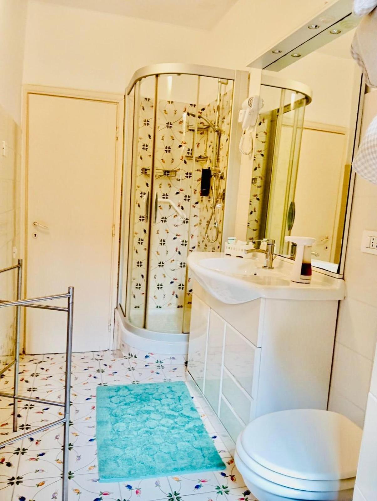 Vacanze Romane Colosseo Apartment المظهر الخارجي الصورة